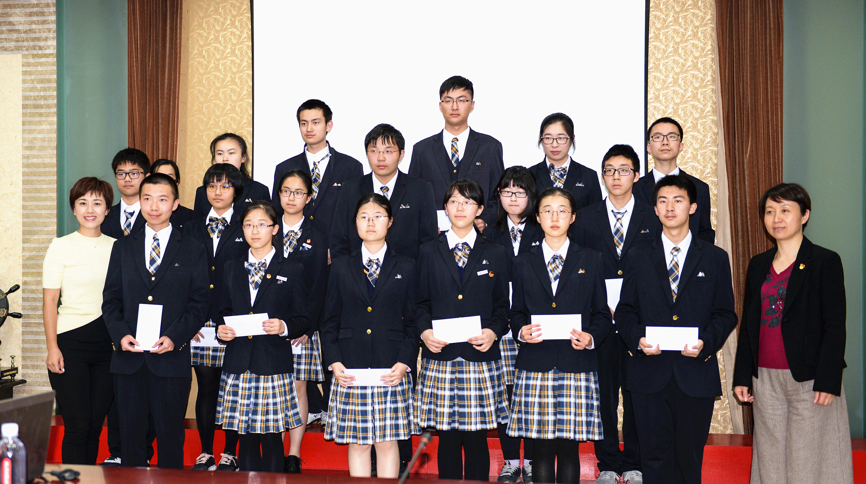 新动力新东苑奖学金七宝中学颁奖仪式顺利举行